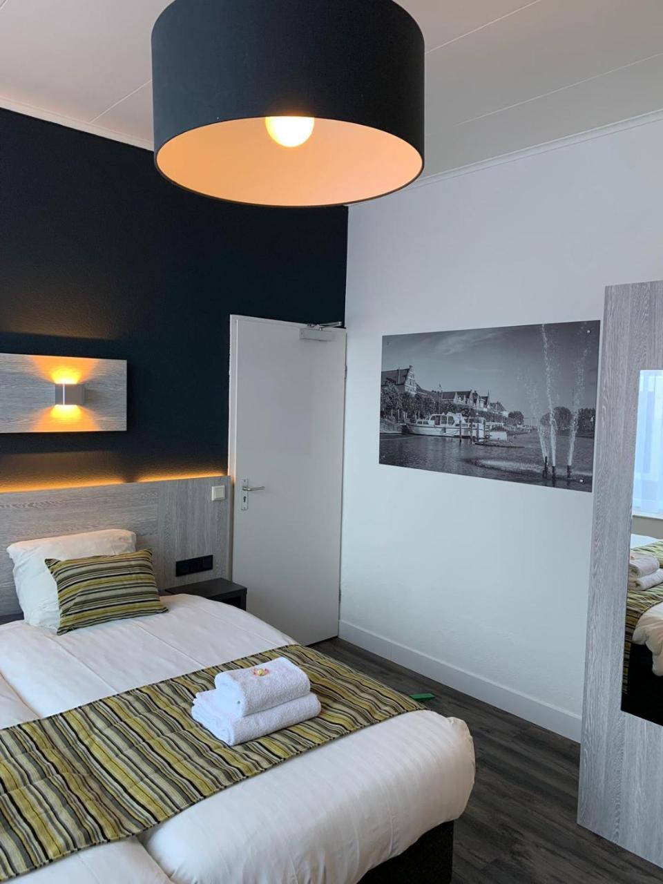 Hotel & Appartementen Royal Sas van Gent Exterior foto